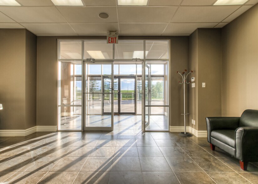 More Photos Of 402084 81st St, Foothills No 31 Office For Lease