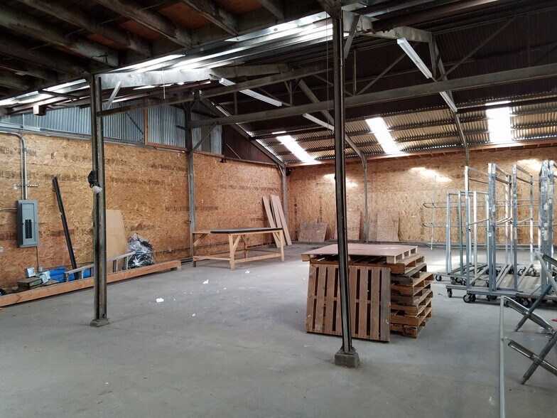 More Photos Of 3407 Slauson Ave, Maywood Warehouse For Lease