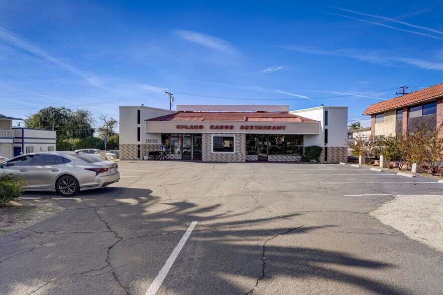 More Photos Of 733 N Mountain Ave, Upland Restaurant For Lease