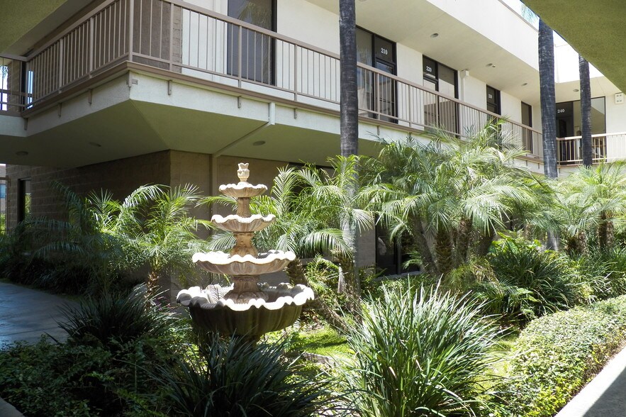 More Photos Of 225 E Airport Dr, San Bernardino Medical For Lease