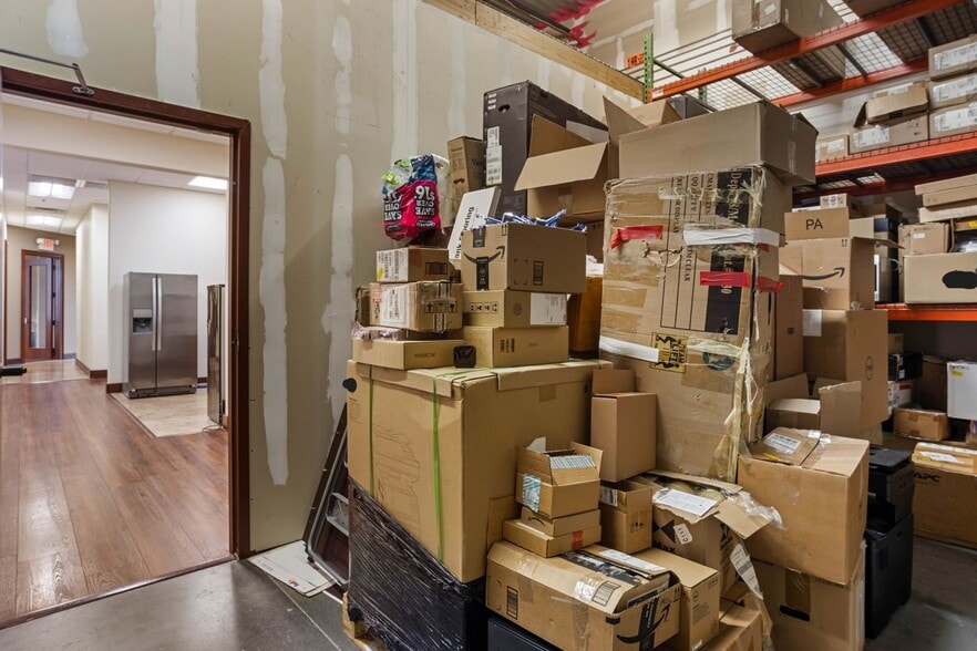 More Photos Of 8810 Commodity Cir, Orlando Coworking Space