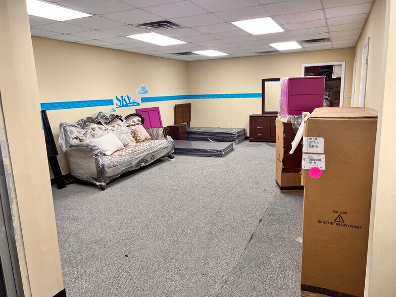 More Photos Of 4067 New Getwell Rd, Memphis Manufacturing For Lease