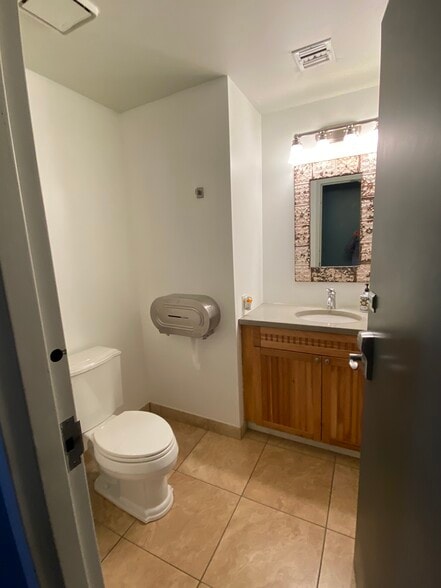 More Photos Of 324 S 400 W, Salt Lake City Office Residential For Lease