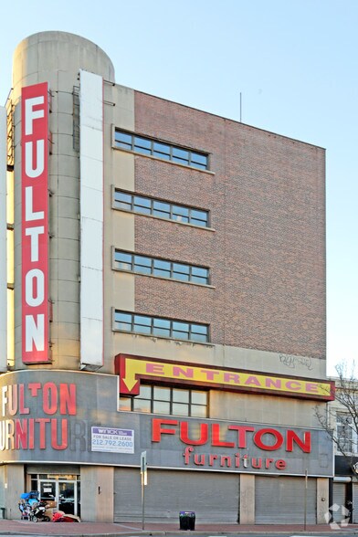 More Photos Of 166-36 Jamaica Ave, Jamaica General Retail For Lease