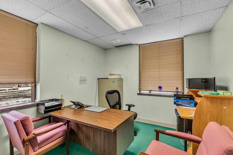 More Photos Of 125 E Broad St, Elyria Office For Sale