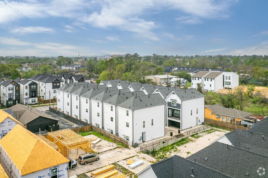 More Photos Of 316 Thornton Rd, Houston Apartments For Sale