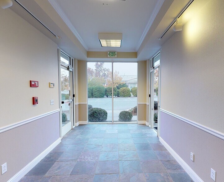 More Photos Of 900 Fortress St, Chico Office For Sale