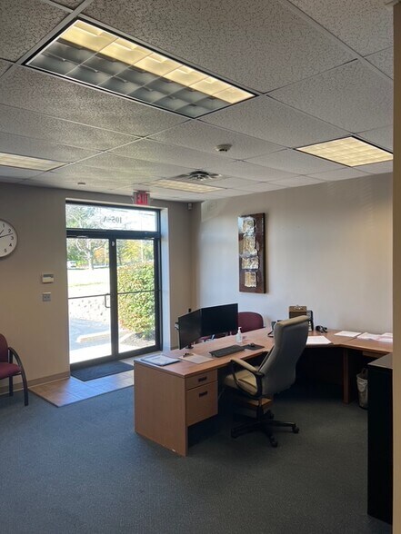 More Photos Of 96 Erskine Ln, Scott Depot Flex For Lease