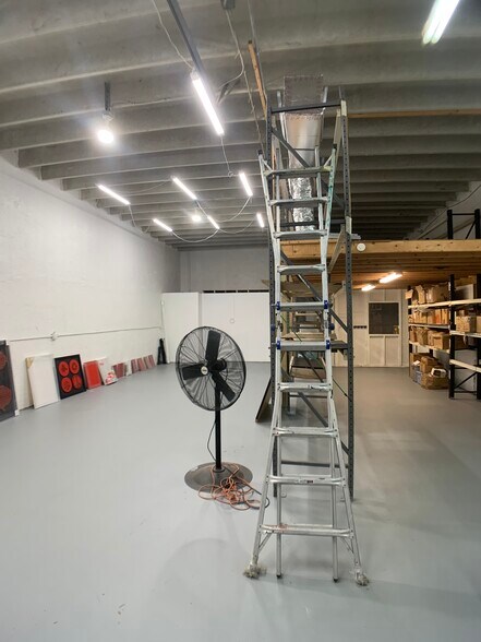 More Photos Of 676 NW 23rd St, Miami Warehouse For Lease