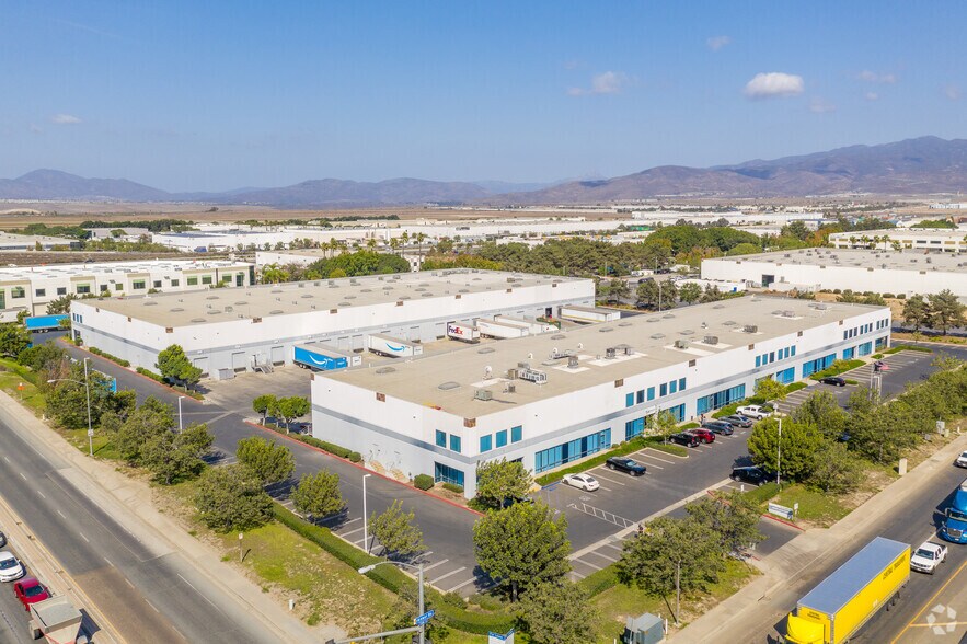 More Photos Of 7510 Airway Rd, San Diego Distribution For Lease