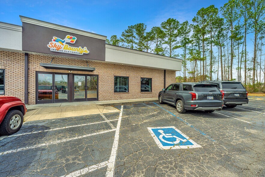 Primary Photo Of 216 Myers Rd, Summerville Medical For Lease