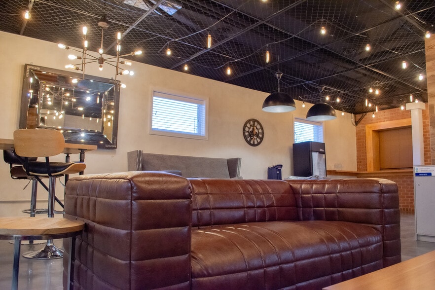 More Photos Of 126 E Burke St, Martinsburg Office For Sale