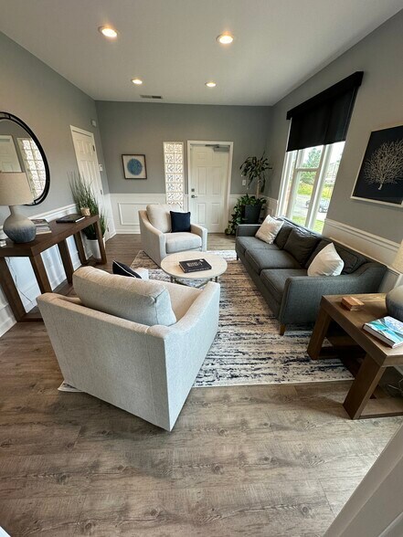 More Photos Of 8226 Village Harbor Dr, Cornelius Office For Lease