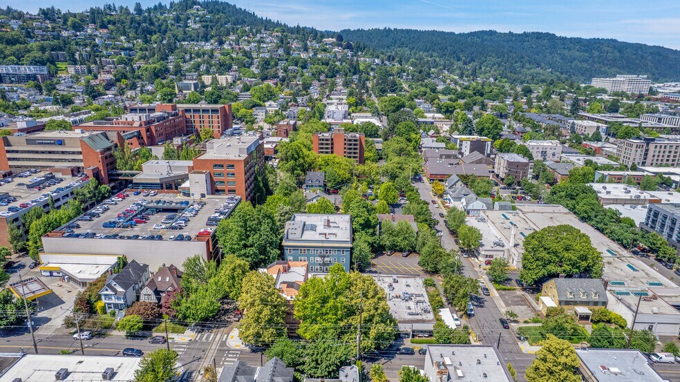 More Photos Of 1215 NW 21st Ave, Portland Apartments For Sale