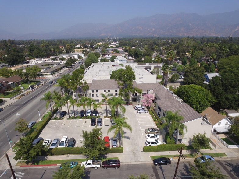 Primary Photo Of 1028 N Lake Ave, Pasadena Office For Lease