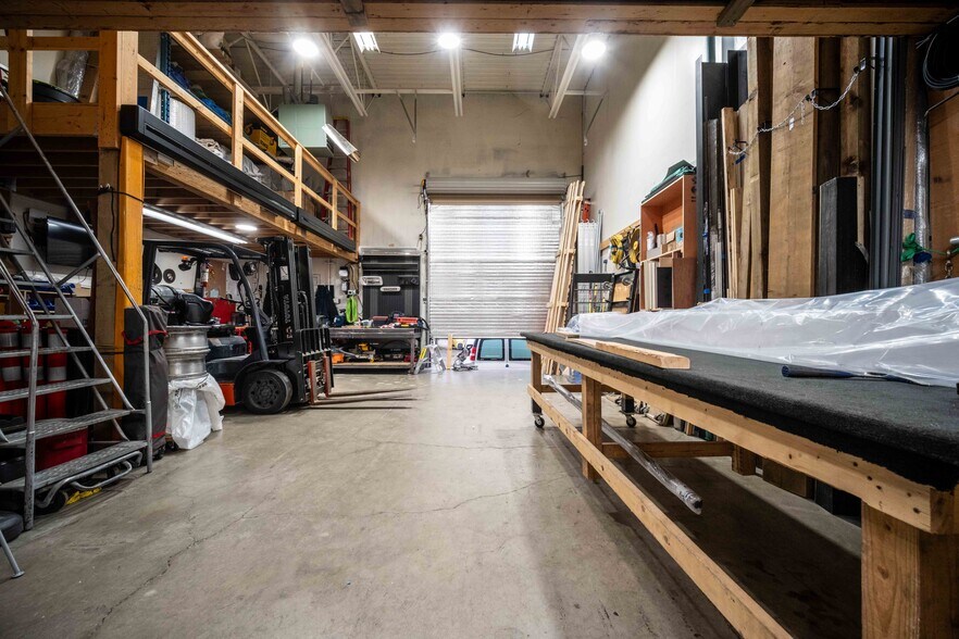 More Photos Of 9267-9295 Shaughnessy St, Vancouver Warehouse For Sale