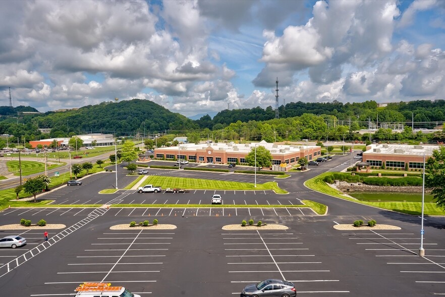 More Photos Of , Oak Ridge Office For Sale