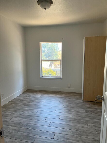 More Photos Of 31 3rd St, Marysville Apartments For Sale