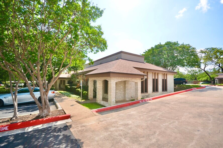 More Photos Of 12401 Hymeadow Dr, Austin Office For Sale