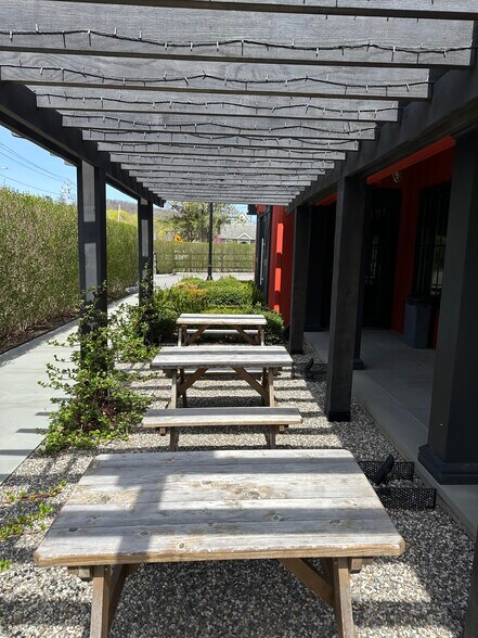 More Photos Of 156 Route 17, Tuxedo Park Restaurant For Sale