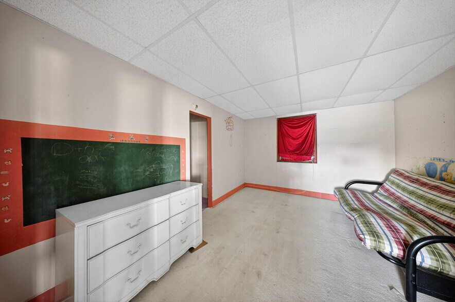 More Photos Of 2561 S DuPont Blvd, Smyrna Freestanding For Sale