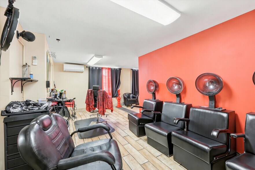 More Photos Of 401 S Springfield Rd, Clifton Heights Storefront Retail Residential For Sale