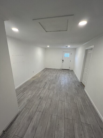 More Photos Of 4936 E 73rd St, Tulsa Office For Lease