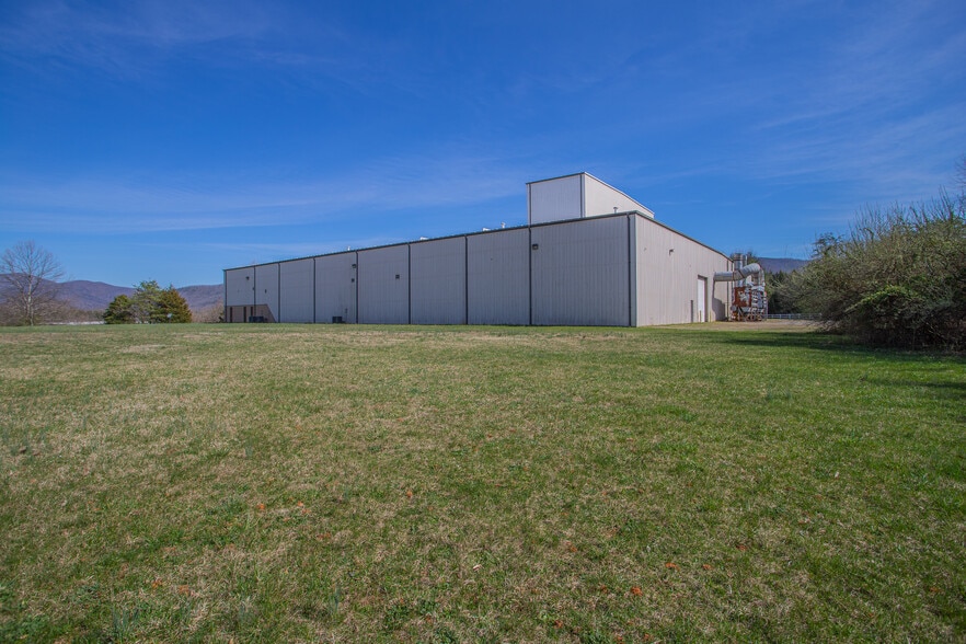 More Photos Of 80 American Wy, Natural Bridge Station Industrial For Lease