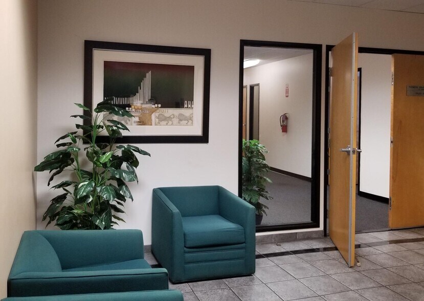 More Photos Of 6060 W Manchester Ave, Los Angeles Office For Lease