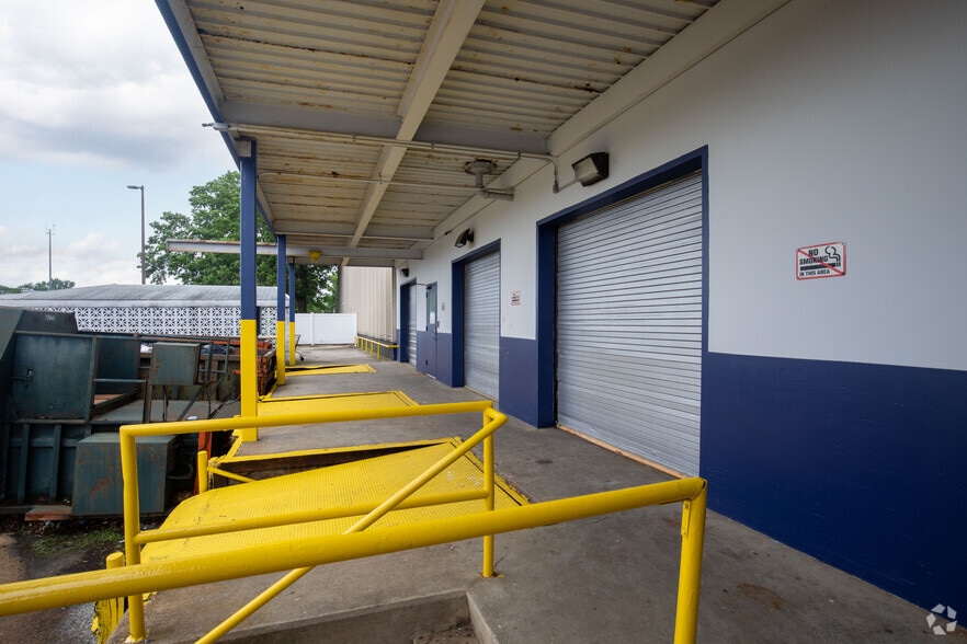 More Photos Of 999 Stewart Ave, Bethpage Office For Lease