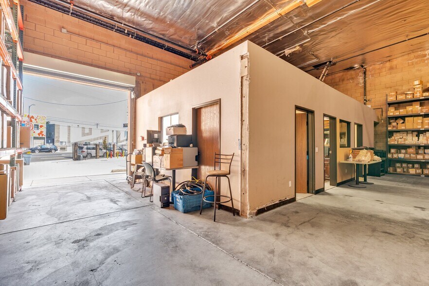 More Photos Of 4910 W Adams Blvd, Los Angeles Flex For Sale