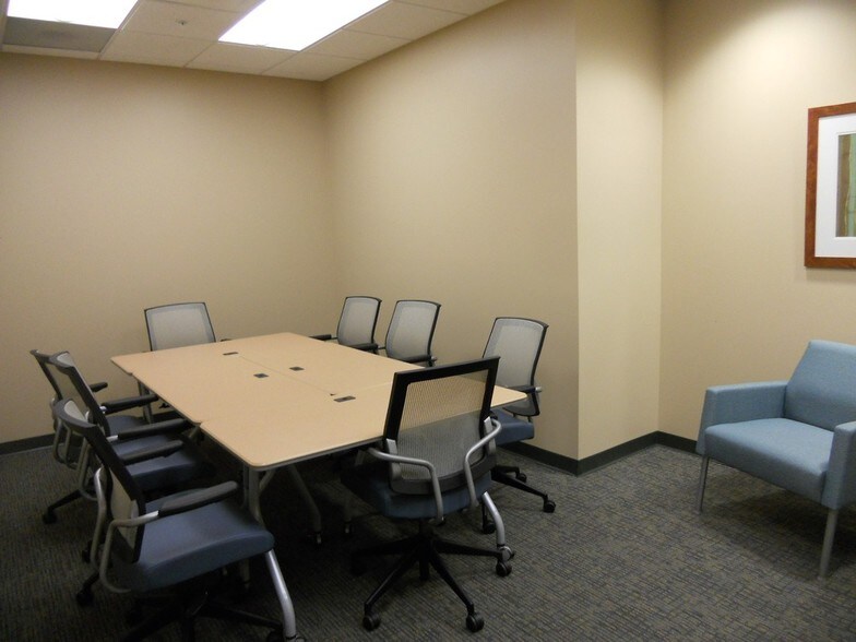More Photos Of 34 Schroeder Ct, Madison Office For Lease
