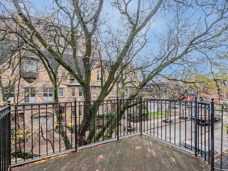 More Photos Of 24 Webster Av, Toronto Apartments For Sale