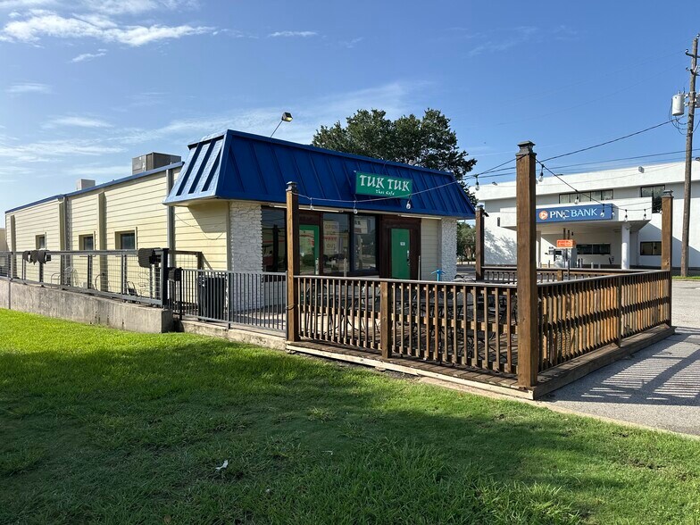 Primary Photo Of 5517 Menchaca Rd, Austin Restaurant For Sale