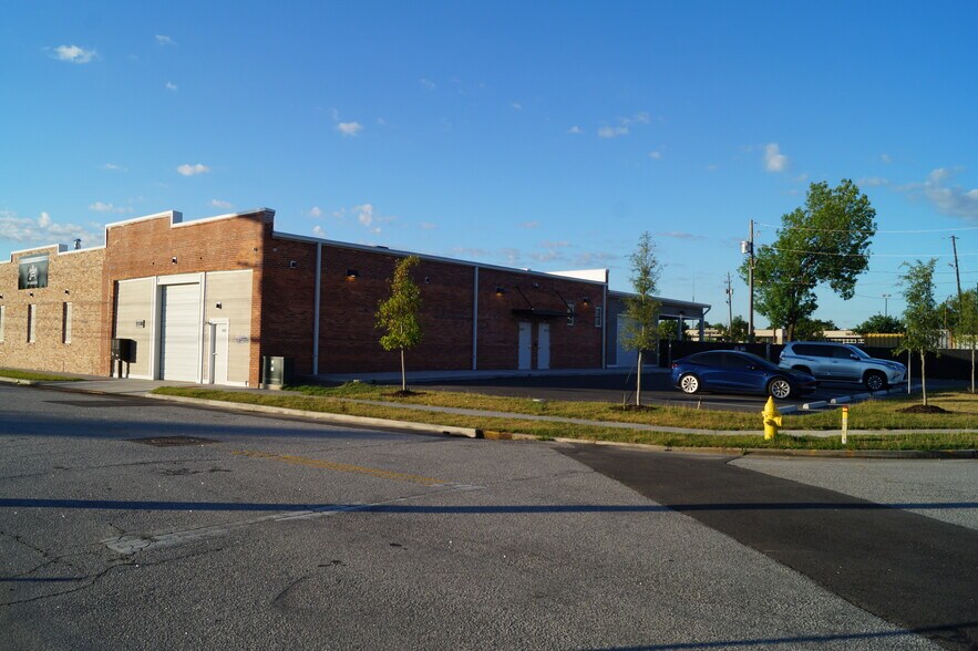 More Photos Of 1110 Fenwick St, Augusta Light Distribution For Lease