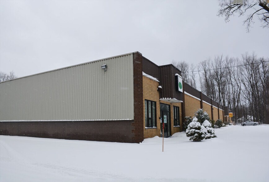 More Photos Of 950 Erie Rd, Eastlake Manufacturing For Sale