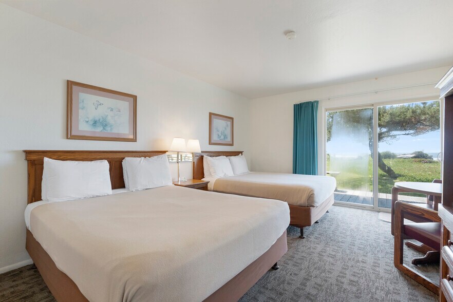More Photos Of 1455 US Highway 101 S, Crescent City Hotel For Sale