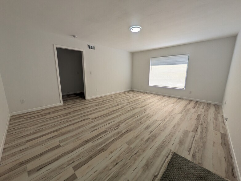 More Photos Of 194 S 24th St, San Jose Storefront Retail Residential For Sale