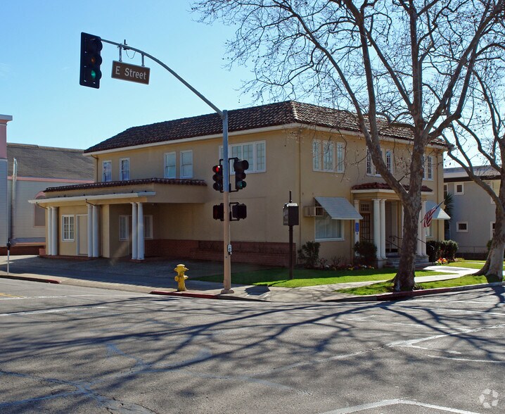 More Photos Of 1022 E St, San Rafael Office For Sale
