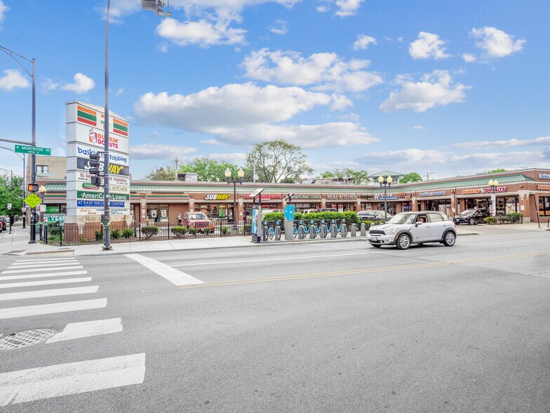 More Photos Of 1425-1441 W Montrose Ave, Chicago General Retail For Lease