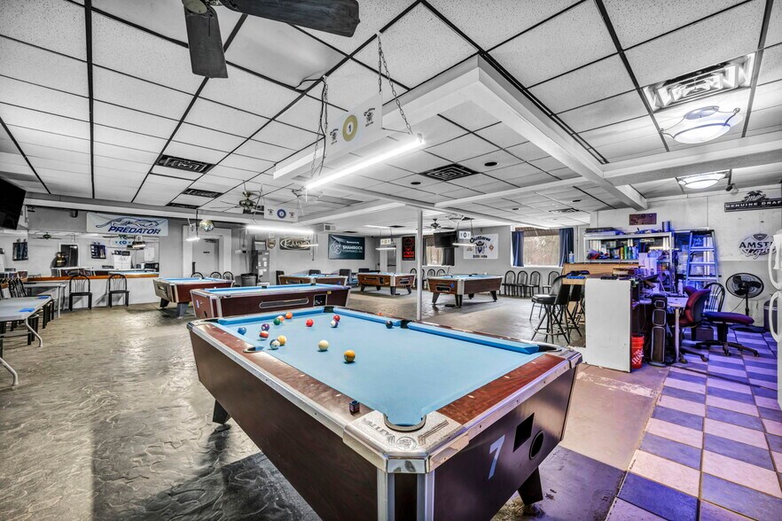 More Photos Of 5348 E Lake Rd, Sheffield Lake Restaurant For Sale