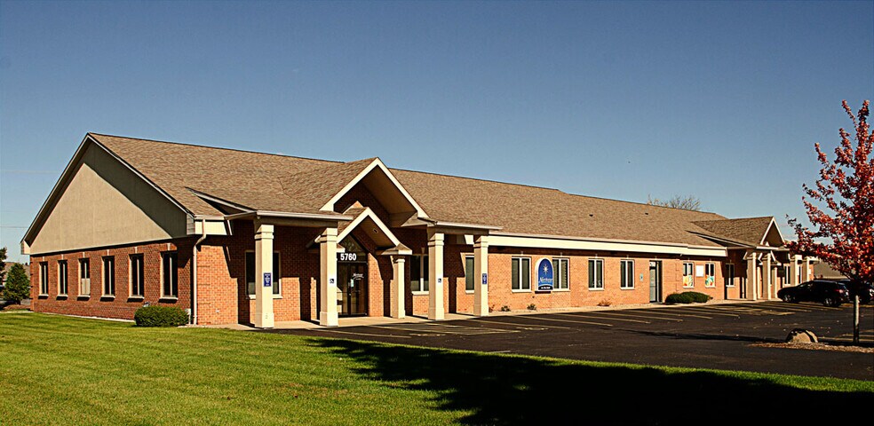 More Photos Of 5793 W Grande Market Dr, Appleton Unknown For Lease