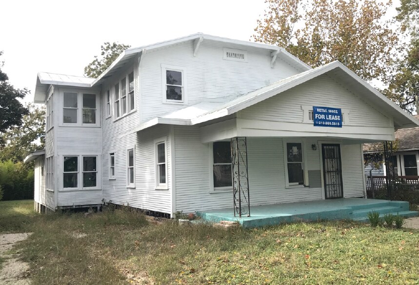 Primary Photo Of 1417 Austin St, San Antonio Restaurant For Lease