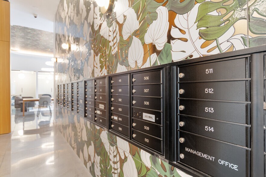 More Photos Of 4501 N Sheridan Rd, Chicago Apartments For Lease