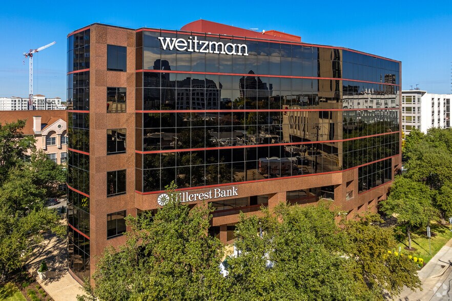 More Photos Of 3102 Maple Ave, Dallas Office For Lease