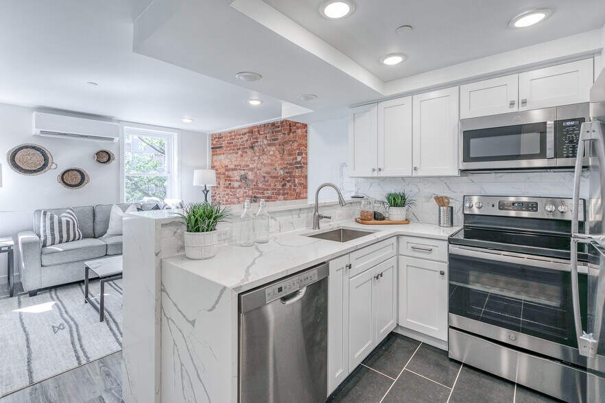 More Photos Of 541 E Girard Ave, Philadelphia Storefront Retail Residential For Sale