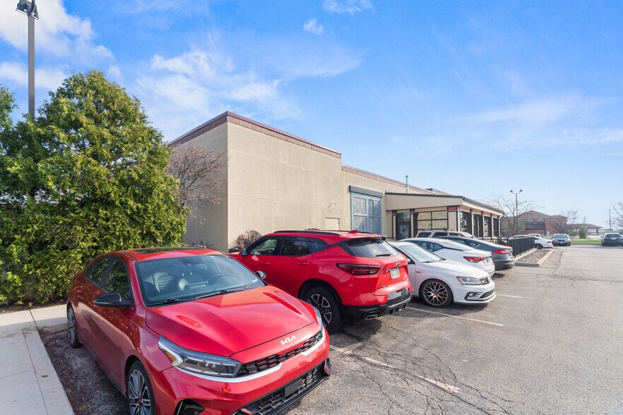 More Photos Of 2453 Esquire Dr, Beavercreek Restaurant For Sale