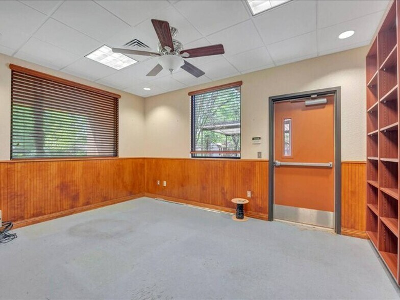 More Photos Of 1225 N Mound St, Nacogdoches Skilled Nursing Facility For Sale