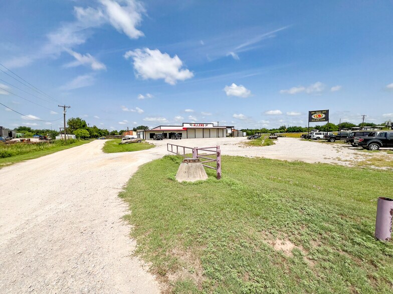 More Photos Of 1307 US-84, Coleman Warehouse For Sale