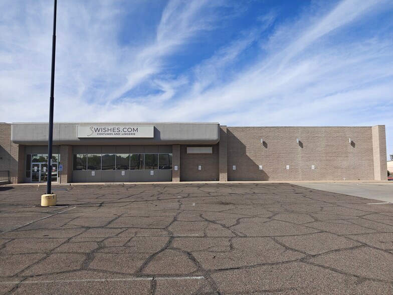 Primary Photo Of 3216 E Cactus Rd, Phoenix Freestanding For Lease